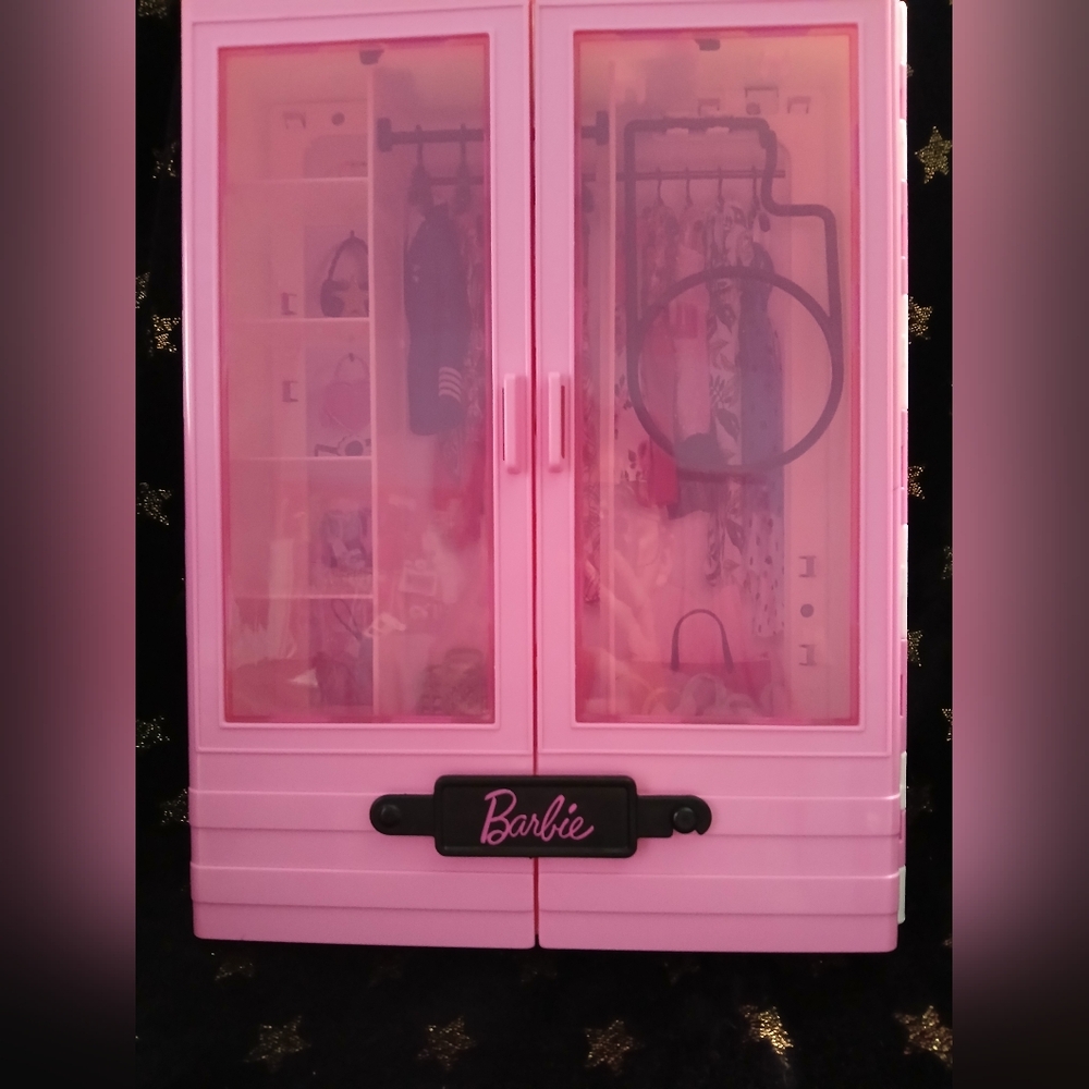 Barbie Pink Wardrobe Closet
